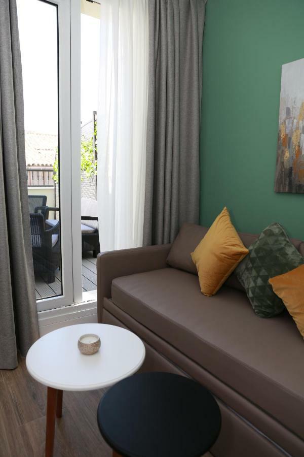 New Point Opera Aparthotel Madrid Ngoại thất bức ảnh